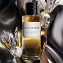 Essayez Bois d'Argent de Dior sur la peau avec un échantillon Fragsplit de 1 ml, 2 ml, 5 ml ou 10 ml, idéal avant d'acheter le flacon.