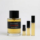 Décant Monsieur de Frederic Malle par Fragsplit, aux notes de patchouli, rhum et encens, pour essayer sur la peau avant d’acheter.