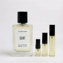 Décant Fragsplit de Saint par Atelier Oblique, en 1 ml, 2 ml, 5 ml ou 10 ml, pour essayer ce parfum unisexe sur la peau avant achat.