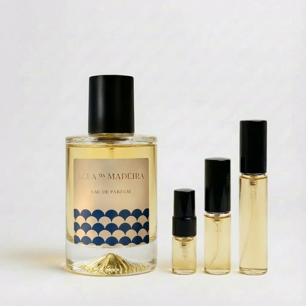 Décant Fragsplit d’Água da Madeira de la marque Água da Madeira, en formats 1 ml, 2 ml, 5 ml et 10 ml pour tester sur la peau avant d’acheter.
