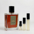 Décant Fragsplit d’Ambre Khandjar par Une Nuit Nomade, en formats 1 ml, 2 ml, 5 ml ou 10 ml pour tester ce parfum sur la peau.