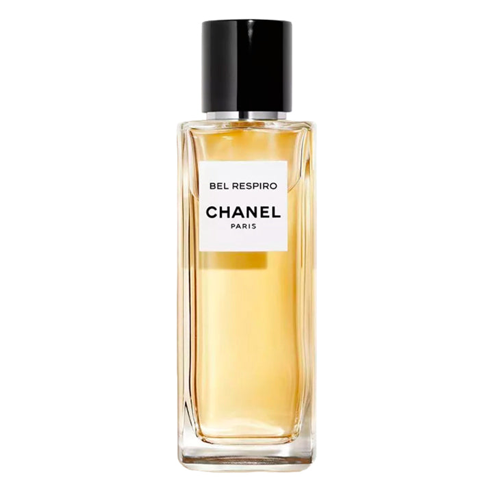 Découvrez Bel Respiro de Chanel avec le décant Fragsplit, un petit format de 2 ml ou 5 ml pour tester le parfum avant de l’acheter.