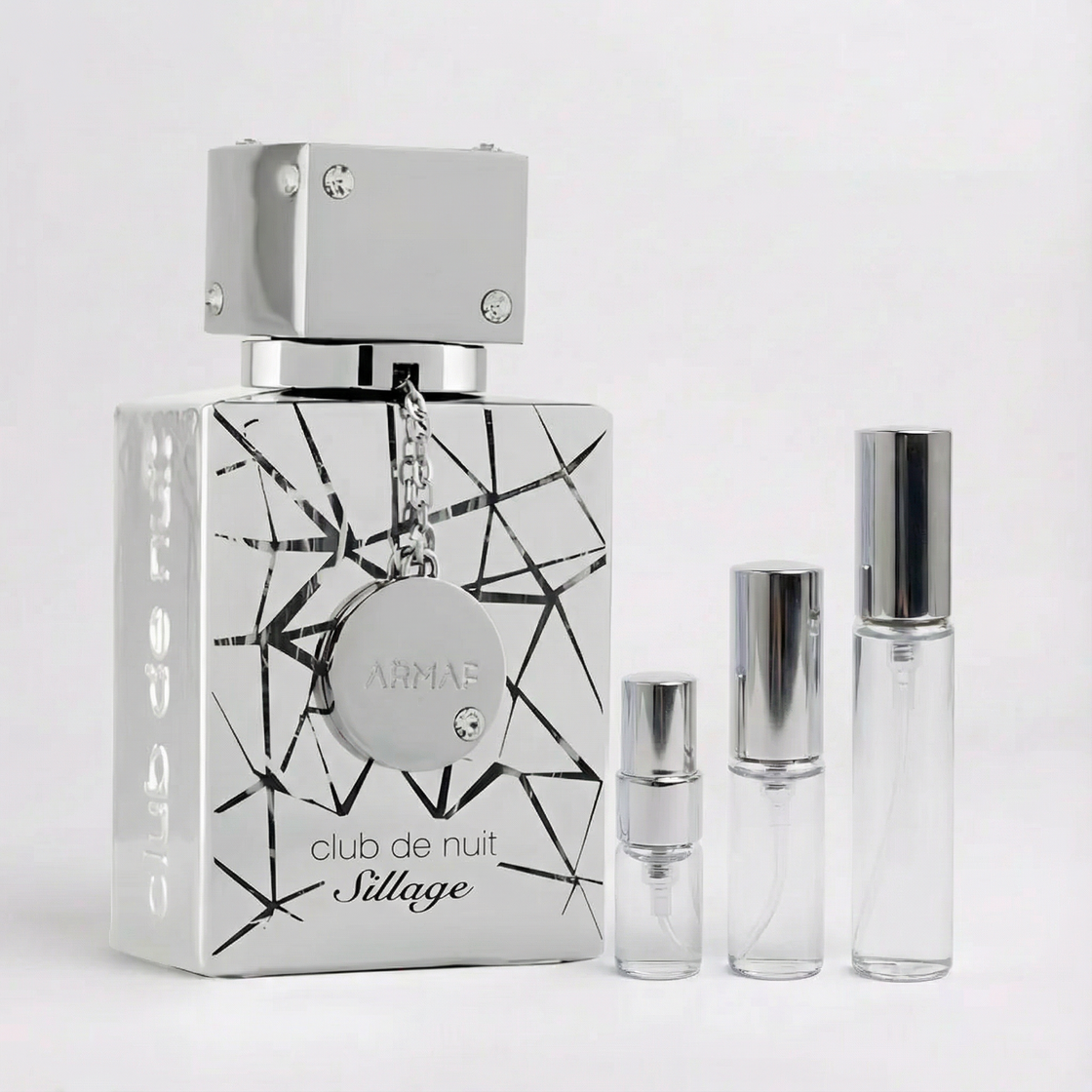 Décant Fragsplit de Club de Nuit Sillage par Armaf, aux notes d’agrumes, iris et musc, en formats 1 ml à 10 ml pour essayer sur la peau.