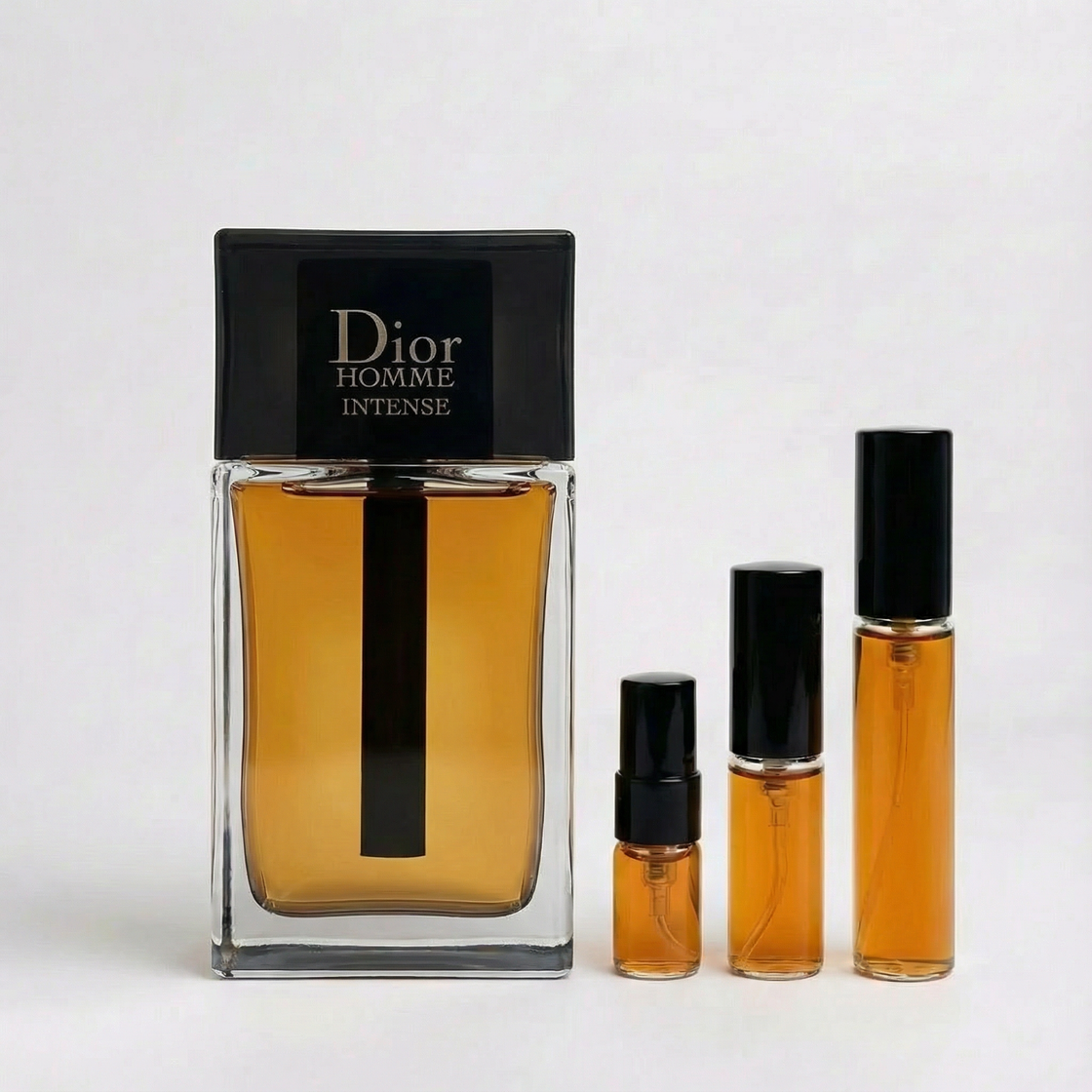 Décant Fragsplit de Dior Homme Intense : testez cet élégant parfum masculin sur la peau en formats 1 ml, 2 ml, 5 ml ou 10 ml.