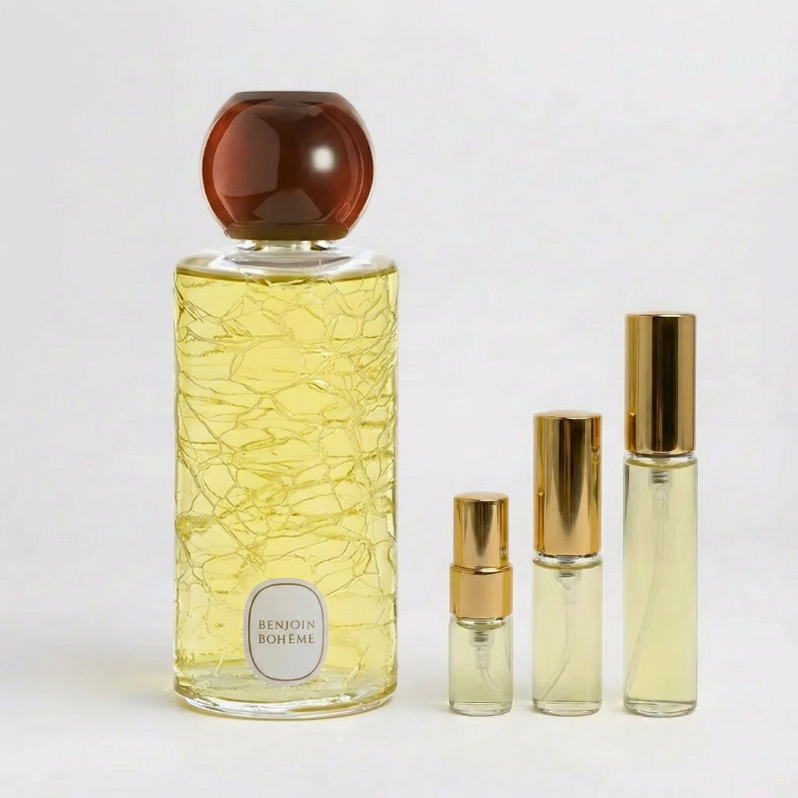 Décant Fragsplit de Benjoin Bohème par Diptyque, en formats 1 ml, 2 ml, 5 ml ou 10 ml pour essayer ce parfum ambré sur la peau.