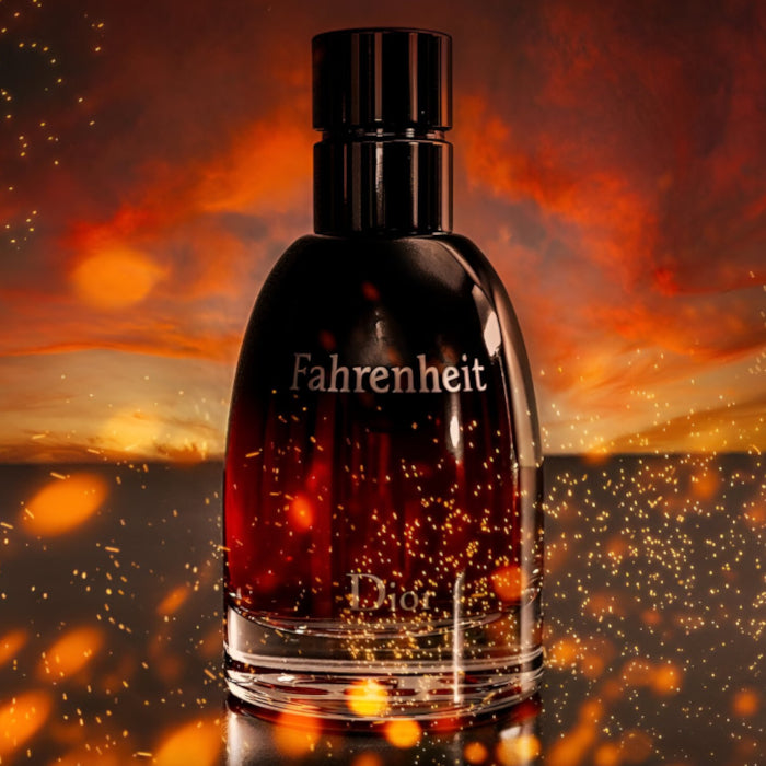 Essayez Fahrenheit Parfum de Dior sur la peau avec un décant Fragsplit de 1 ml, 2 ml, 5 ml ou 10 ml, avec livraison en Suisse et France.