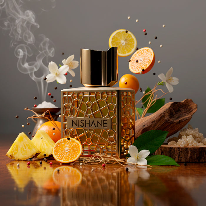Découvrez Hacivat Oud signé Nishane en décant Fragsplit de 1 ml à 10 ml, idéal pour l’essayer sur la peau avec livraison en Suisse et en France.