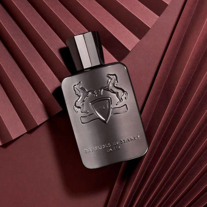 Découvrez Herod de Parfums de Marly en décant Fragsplit de 1 ml, 2 ml, 5 ml ou 10 ml, petit format livré en Suisse et en France.
