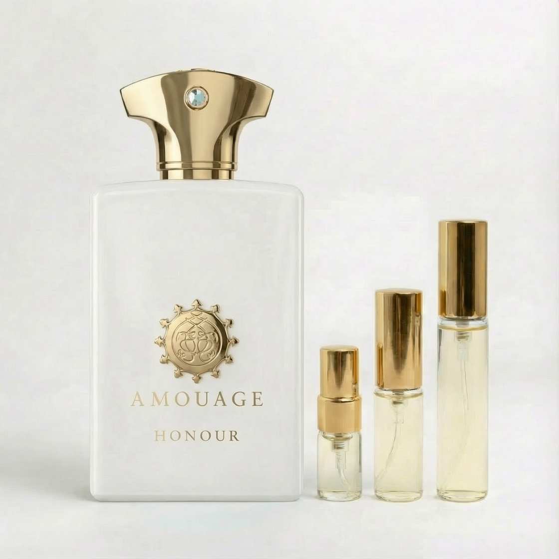 Décant Honour Men d’Amouage en formats 1ml, 2ml, 5ml ou 10ml, pour essayer sur la peau ses notes poivrées et boisées avant achat.
