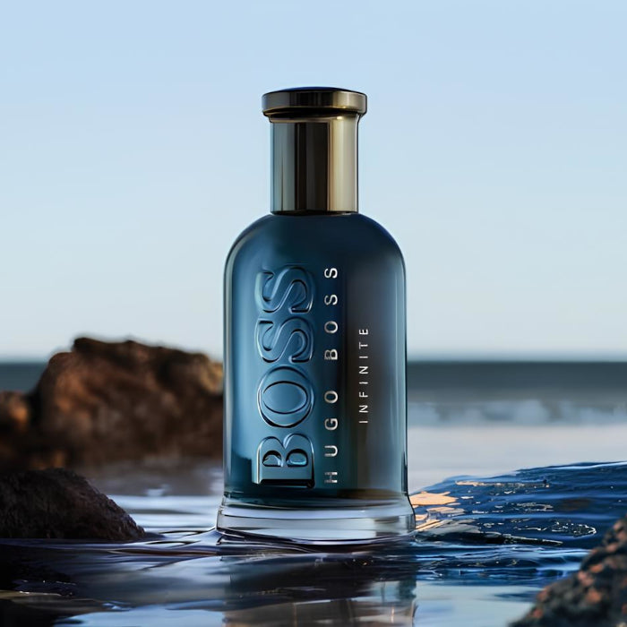 Essayez le parfum masculin Bottled Infinite de Hugo Boss avant d’acheter grâce au décant Fragsplit de 1 ml, 2 ml, 5 ml ou 10 ml.
