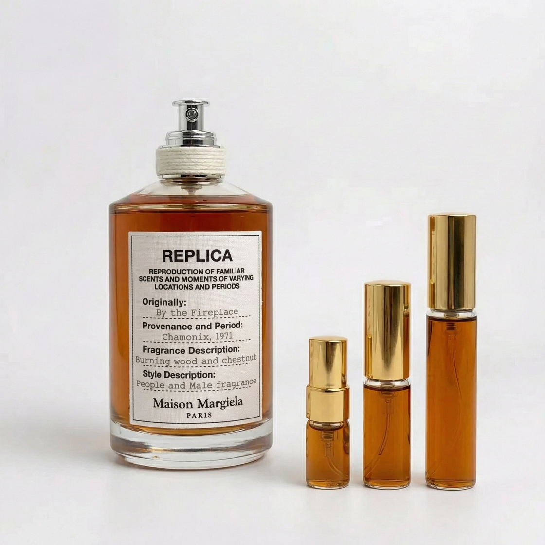 Décant Fragsplit de By the Fireplace de Maison Margiela, aux notes boisées et fumées, en formats 1 ml, 2 ml, 5 ml ou 10 ml.