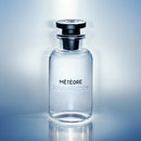 Testez Météore de Louis Vuitton avant d'acheter grâce au décant Fragsplit, disponible en formats 1 ml, 2 ml, 5 ml et 10 ml en Suisse et France.
