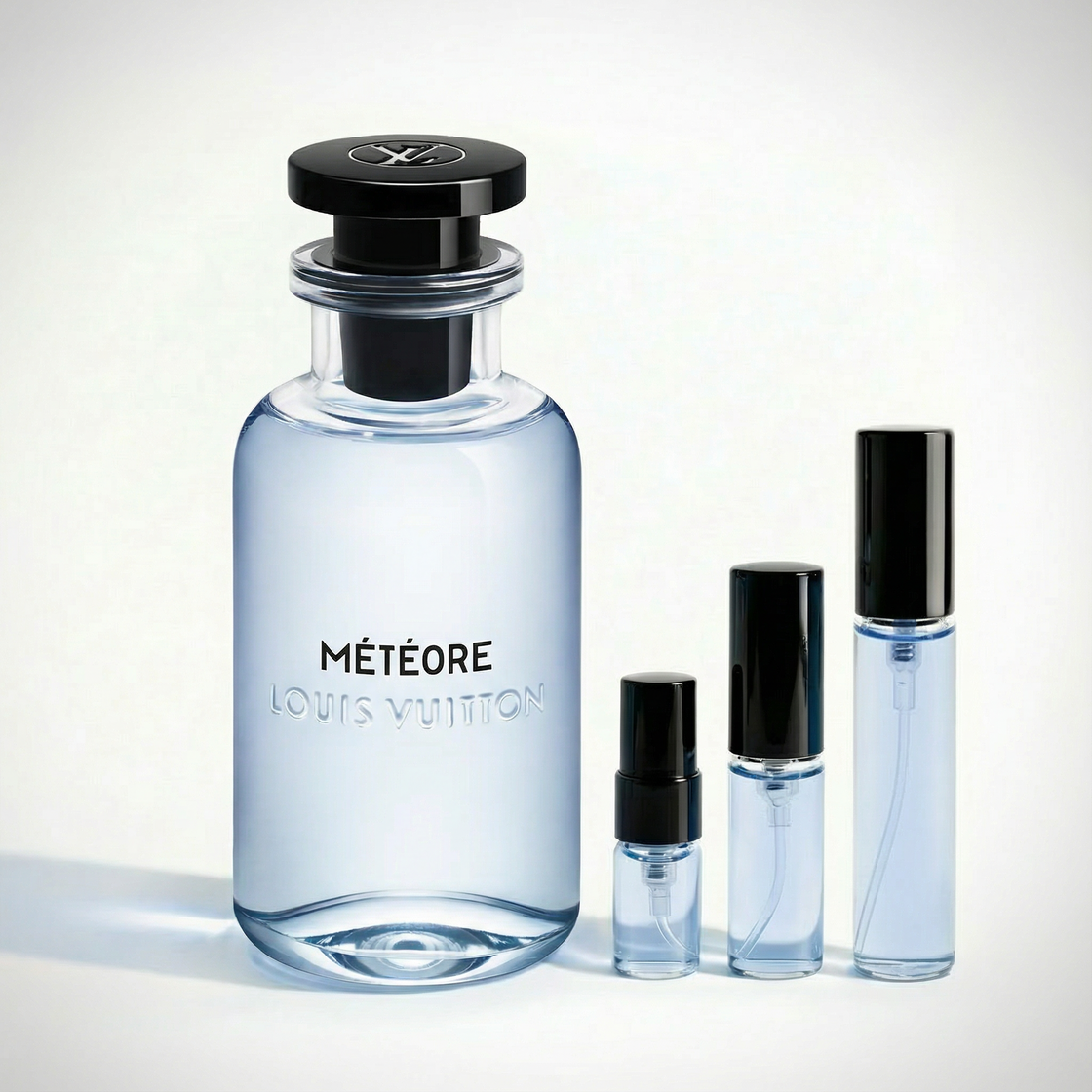 Décant Fragsplit de Météore par Louis Vuitton, parfum masculin frais et épicé à essayer sur la peau en formats 1 ml, 2 ml, 5 ml ou 10 ml.