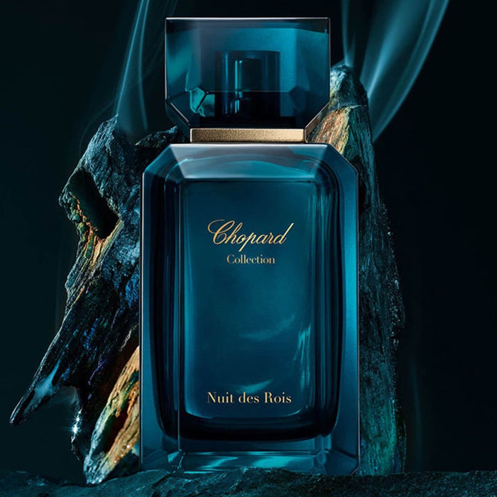 Essayez Nuit des Rois par Chopard avant d'acheter grâce au décant Fragsplit, un parfum unisexe boisé, épicé et ambré livré en Suisse et France.