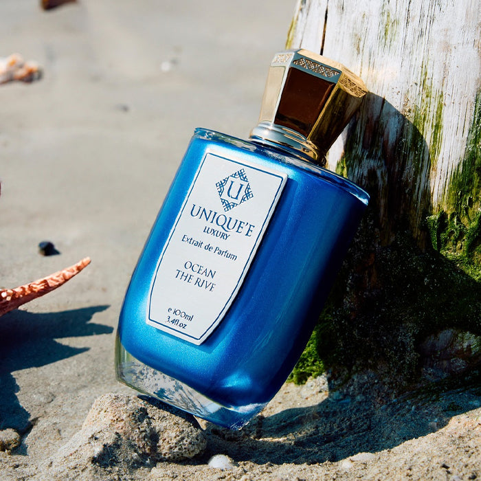 Testez Ocean The Rive de Unique'e Luxury avec un décant Fragsplit de 1 ml, 2 ml, 5 ml ou 10 ml, livré en Suisse et en France.