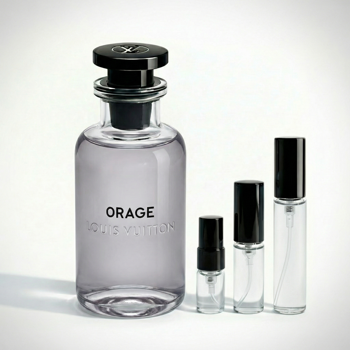 Décant Fragsplit d’Orage de Louis Vuitton, parfum masculin frais et boisé. Formats 1 ml à 10 ml pour l’essayer sur la peau en Suisse et France.