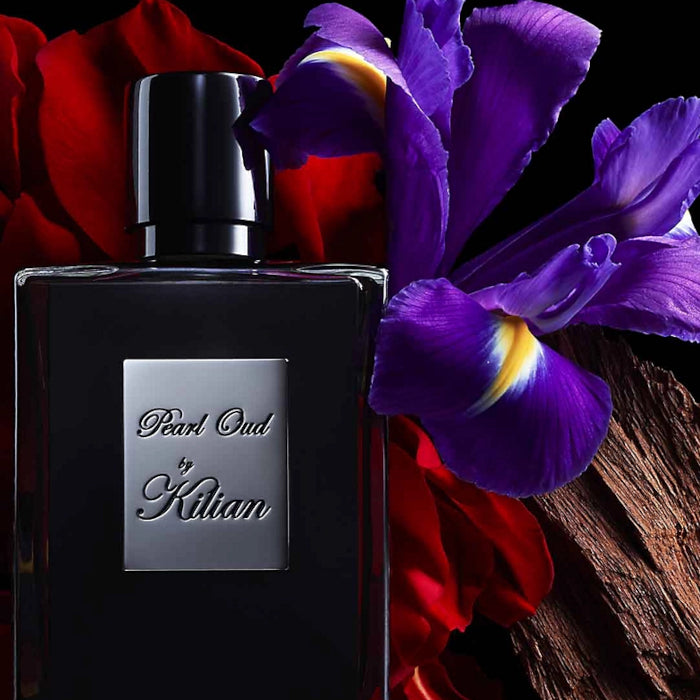 Testez Pearl Oud de Kilian grâce au décant Fragsplit : un petit format pratique pour découvrir le parfum sur la peau avant l’achat.
