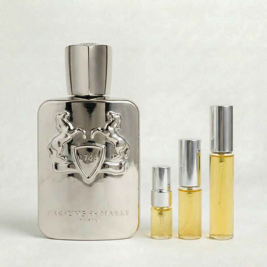 Décant Pegasus de Parfums de Marly, aux notes d’amande, vanille et santal, en formats 1ml, 2ml, 5ml ou 10ml chez Fragsplit.