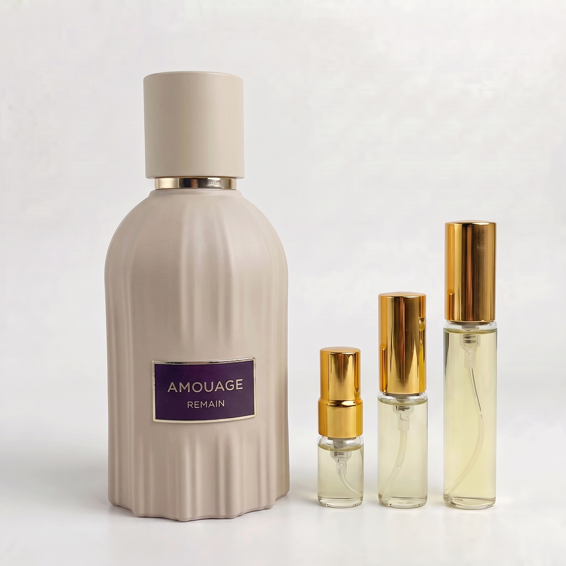 Abfüllung von Remain Amouage: Unisex-Parfumprobe im Kleinformat mit 1 ml, 2 ml, 5 ml oder 10 ml, geliefert in die Schweiz und nach Frankreich.