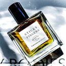 Sticky Fingers par Francesca Bianchi en décant Fragsplit de 1 ml à 10 ml, pour découvrir sur peau son cuir sombre, livré en Suisse et France.