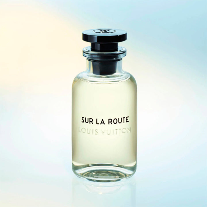 Essayez Sur la Route de Louis Vuitton sur la peau avec un décant Fragsplit, en petit format de 1ml à 10ml, livré en Suisse et France.