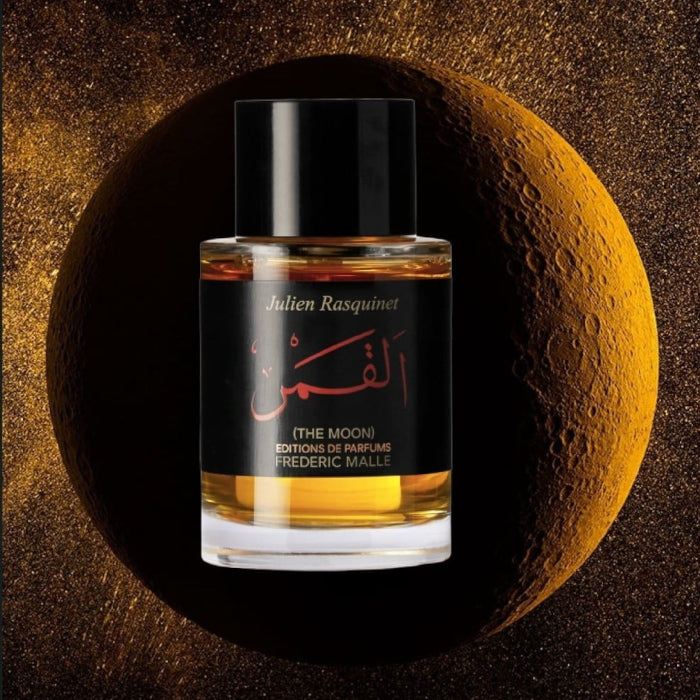 Essayez The Moon de Frederic Malle en décant Fragsplit de 1 ml à 10 ml, livré en Suisse et en France avant d'acheter le flacon.