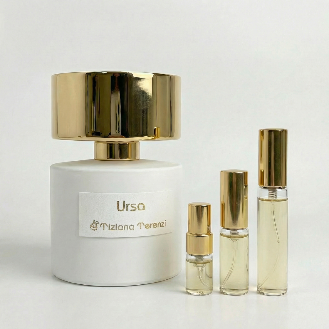 Décant Ursa de Tiziana Terenzi par Fragsplit, parfum unisexe aux accents de rhum, tabac et oud, en formats 1 ml, 2 ml, 5 ml ou 10 ml.