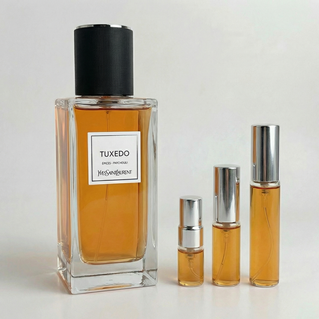 Décant Fragsplit de Tuxedo par Yves Saint Laurent, en formats 1 ml, 2 ml, 5 ml ou 10 ml pour essayer ce parfum masculin sur la peau.