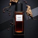 Essayez Tuxedo de Yves Saint Laurent avec un décant Fragsplit de 1 ml à 10 ml, idéal pour découvrir ses notes épicées, ambrées et boisées.
